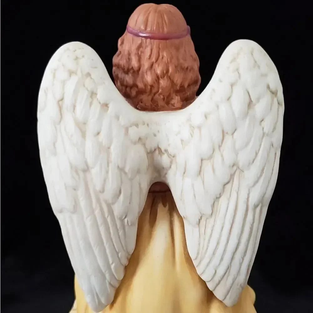 Homco Porcelain Angel with Basket of Roses #8806